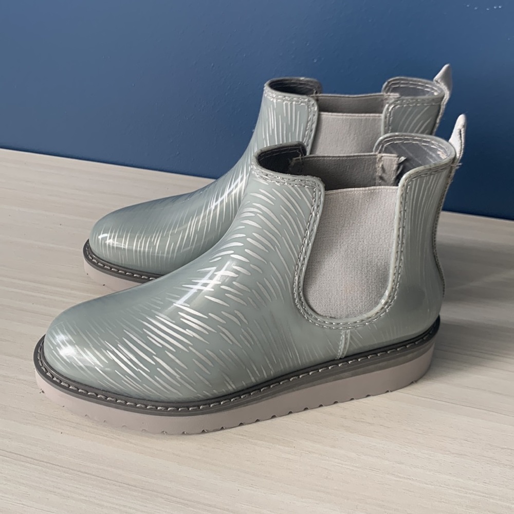 JILL MALEK by COUGAR RAIN BOOTS